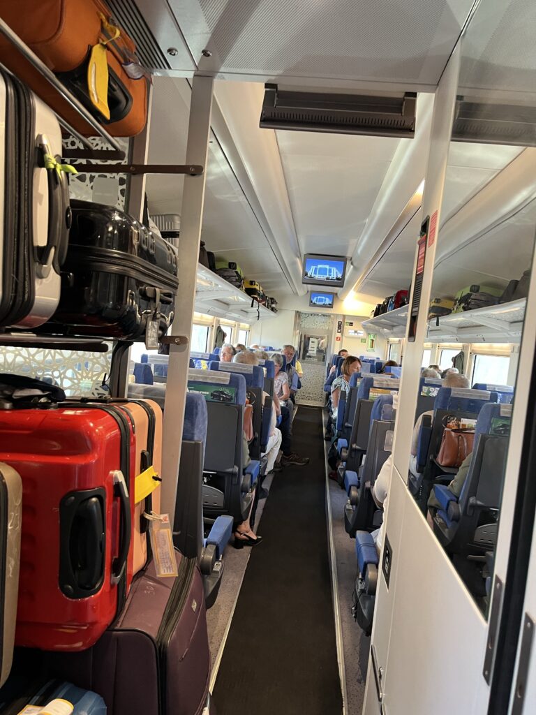 アフラシャブ号 通路
